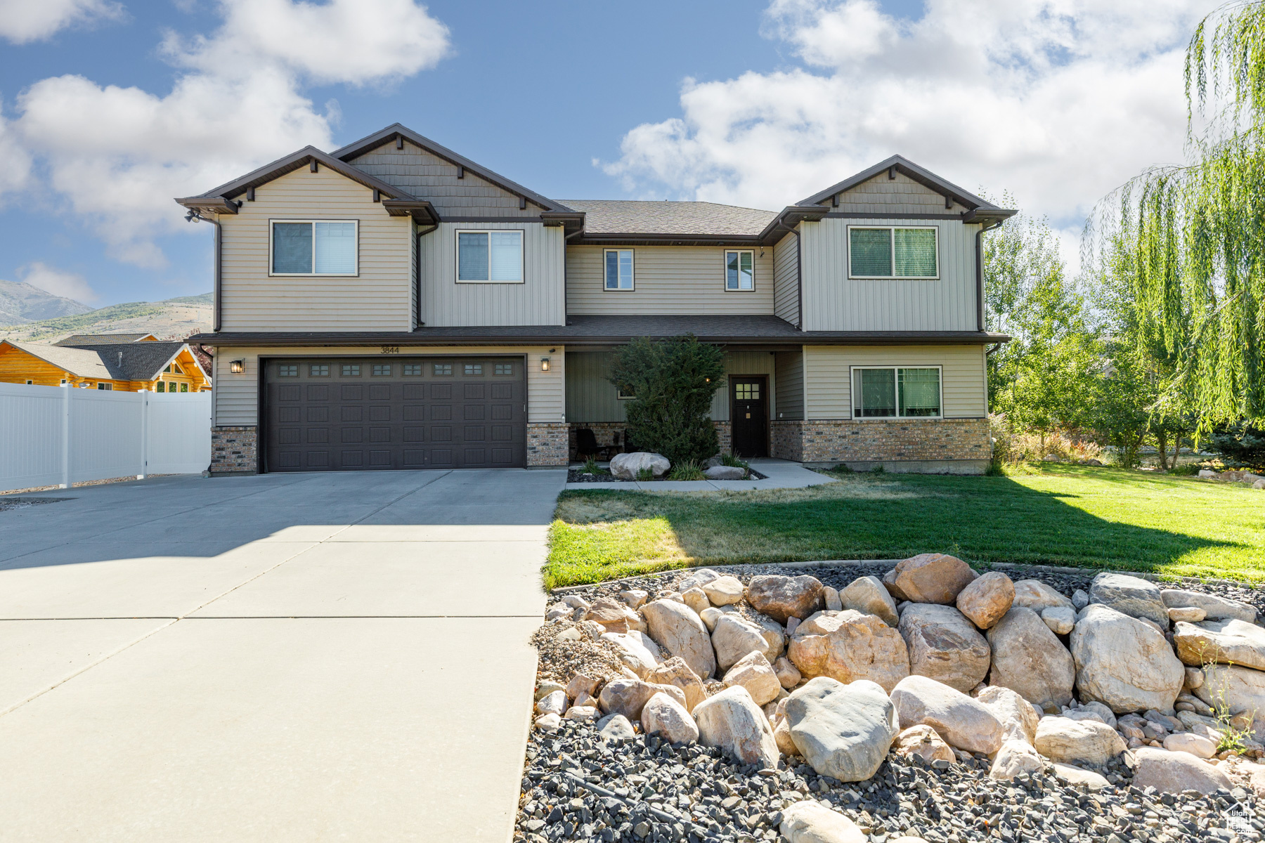 3844 N PATIO SPRINGS DR