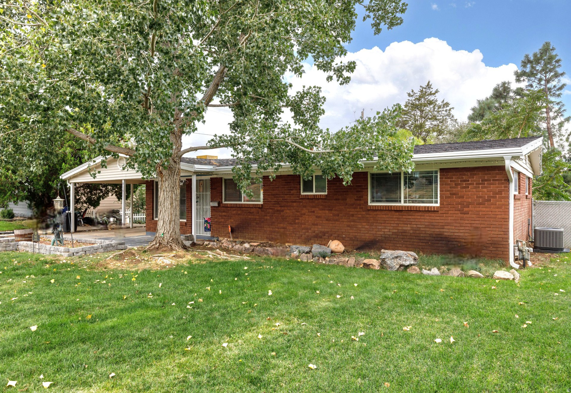 915 HISLOP DR