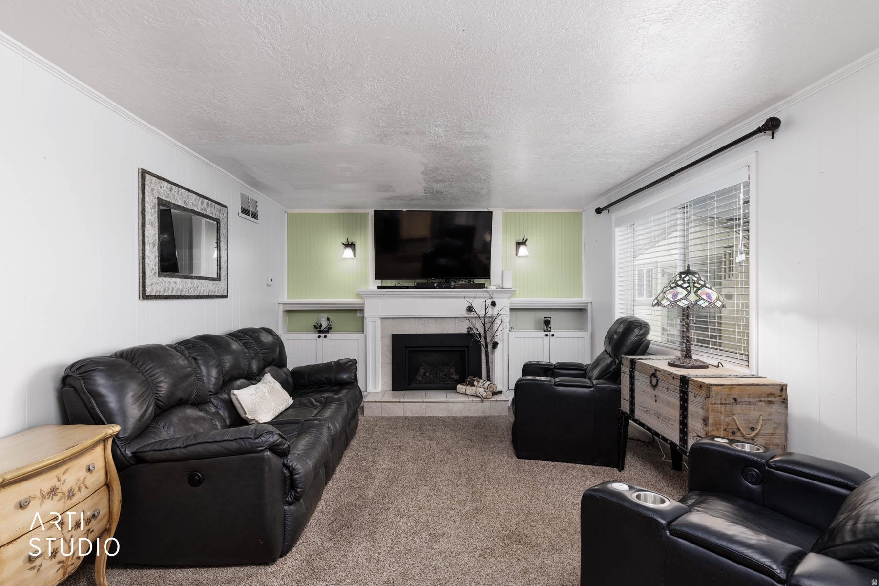 915 HISLOP DR