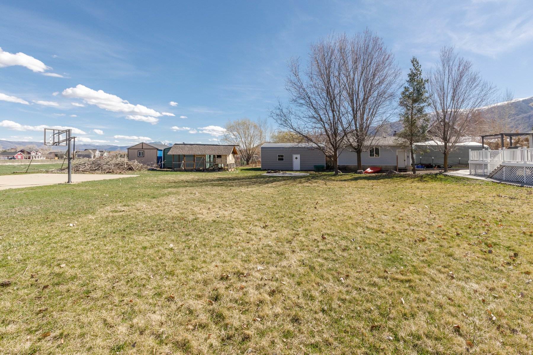 4026 N 3775 E