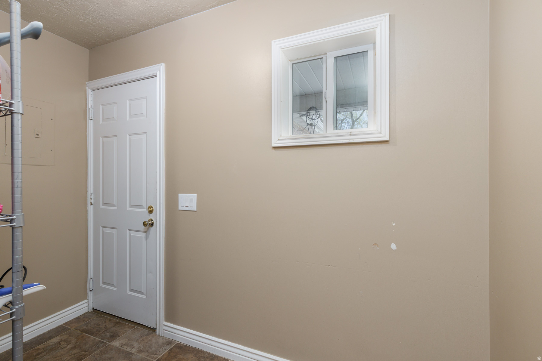 4026 N 3775 E