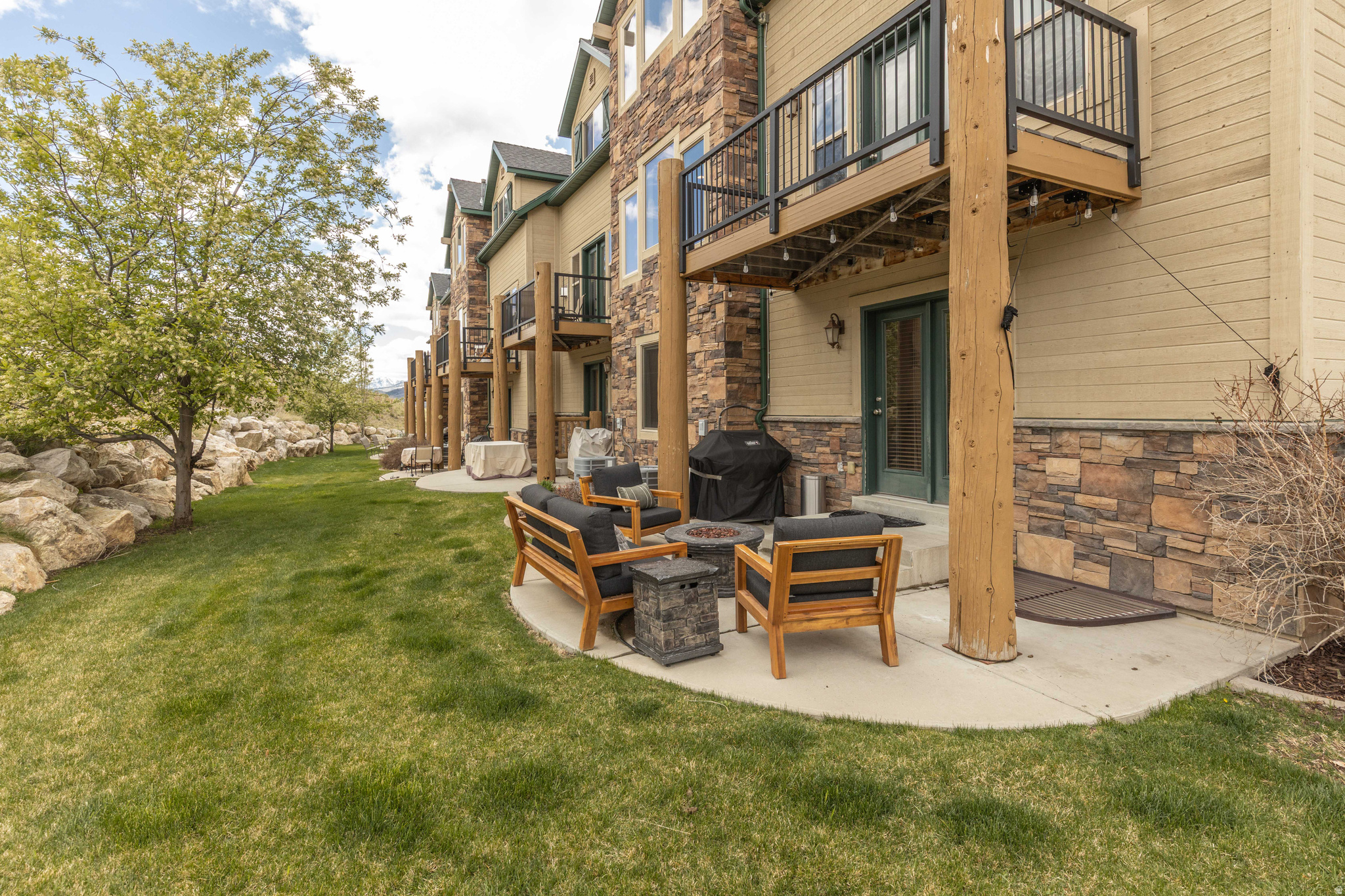 3518 N MOOSE HOLLOW #1403