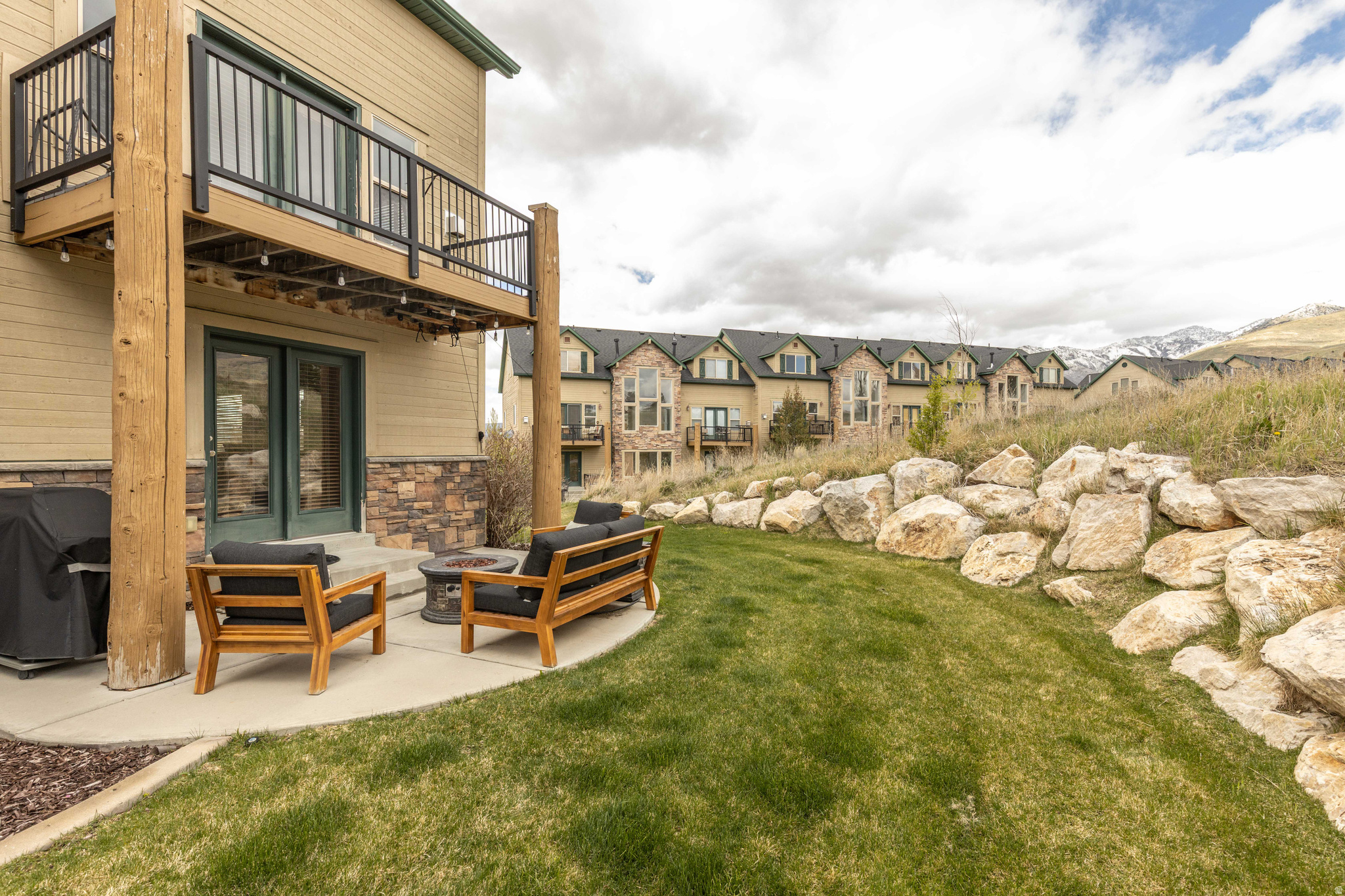 3518 N MOOSE HOLLOW #1403