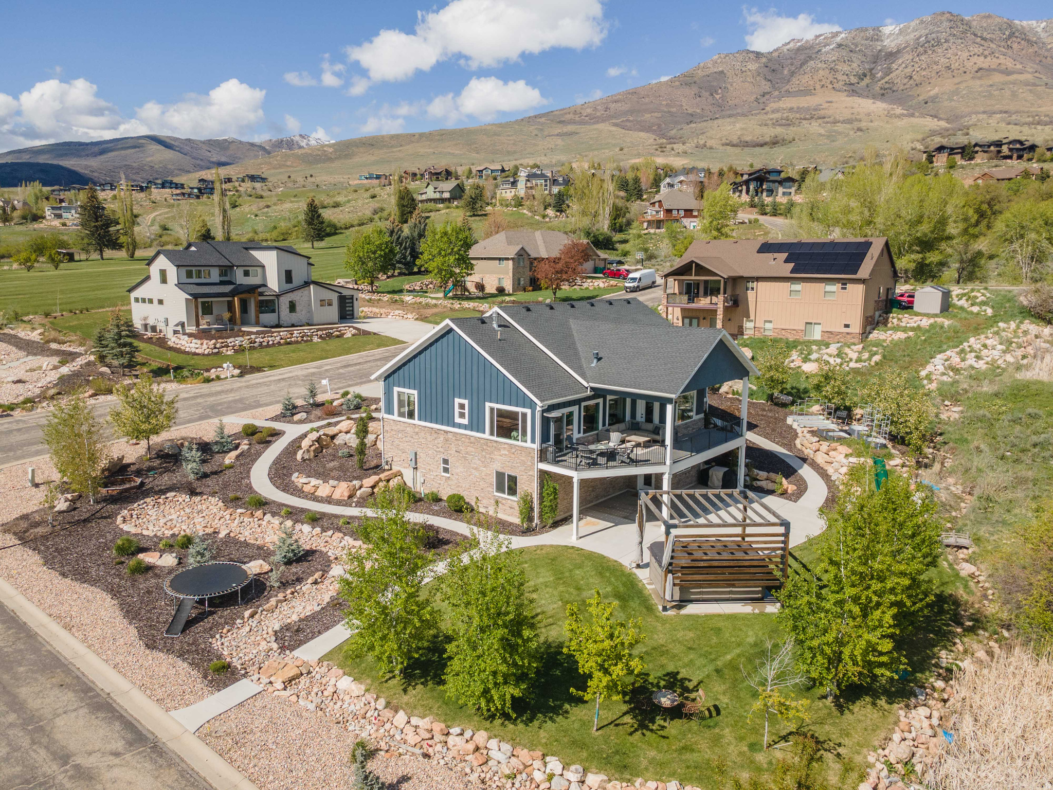 3568 N ELKRIDGE TRL