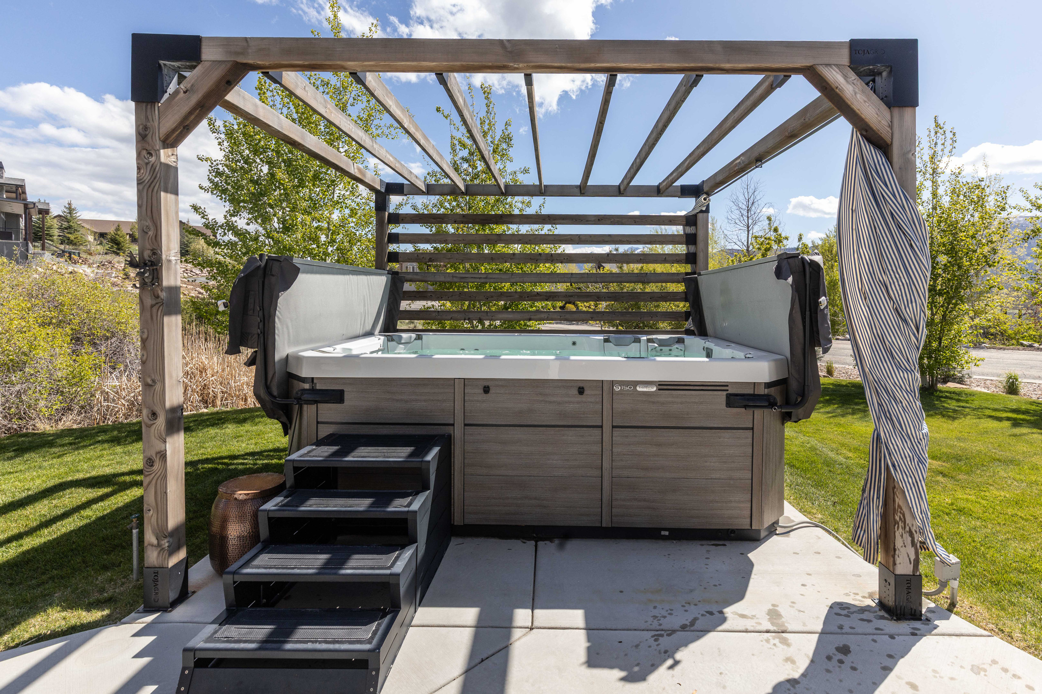 3568 N ELKRIDGE TRL