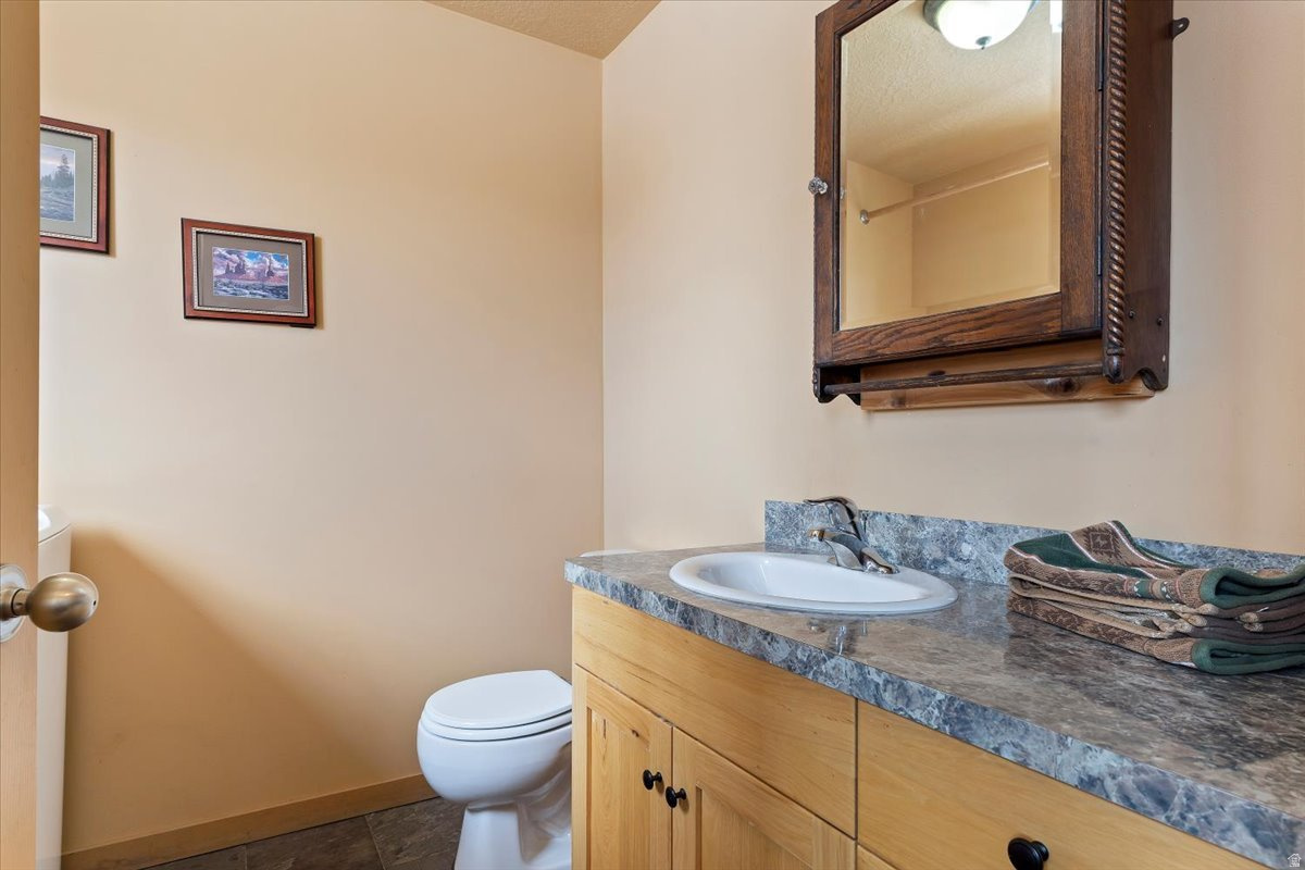 13149 E PINE CANYON RD