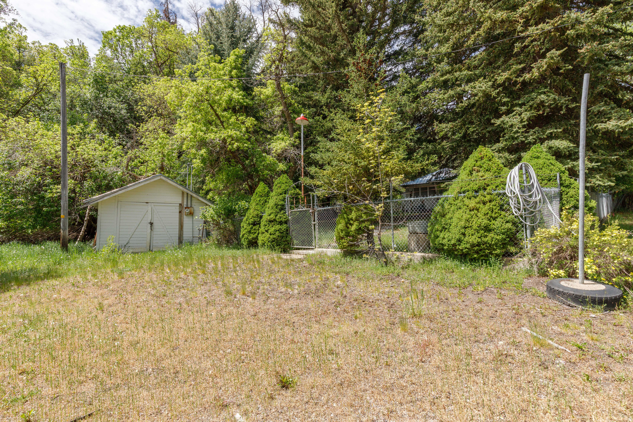 6449 N NORTH FORK RD