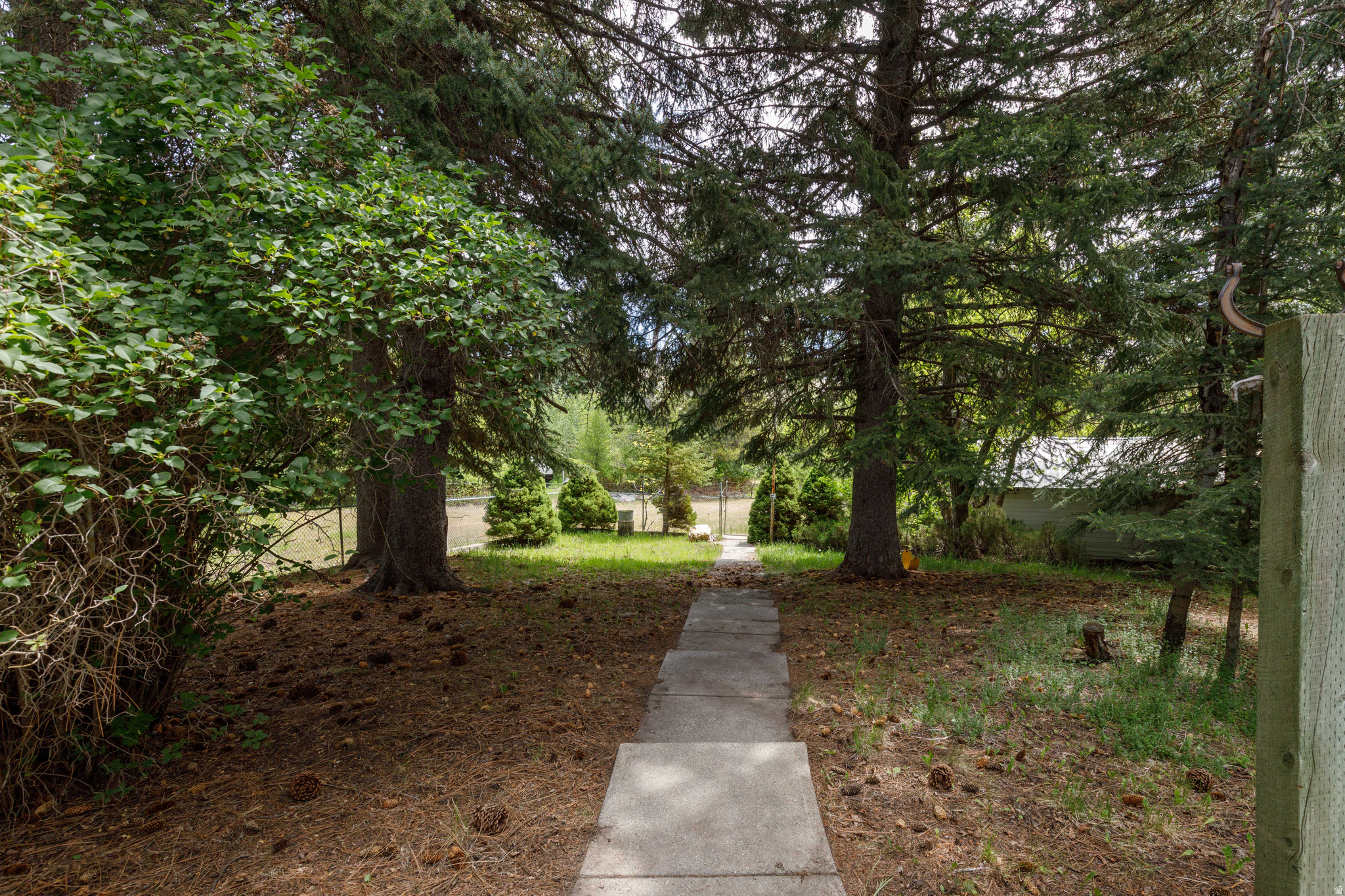 6449 N NORTH FORK RD