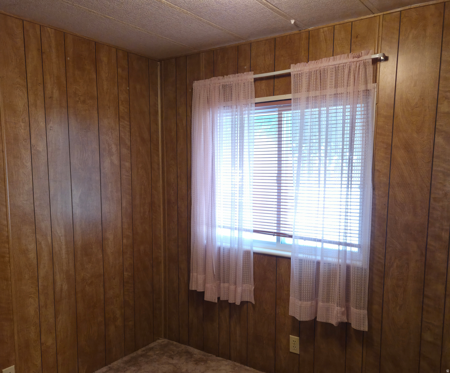 921 E BREEZE WAY #180