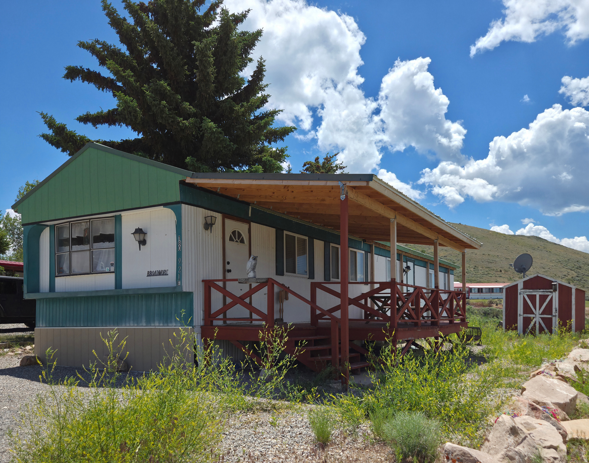 921 E BREEZE WAY #180