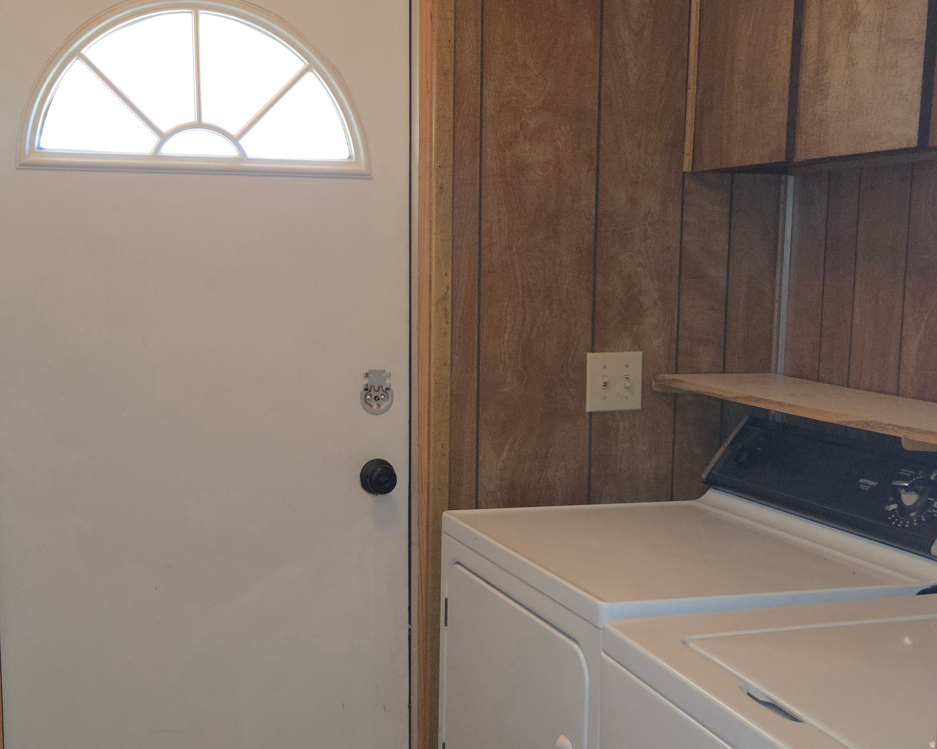 921 E BREEZE WAY #180