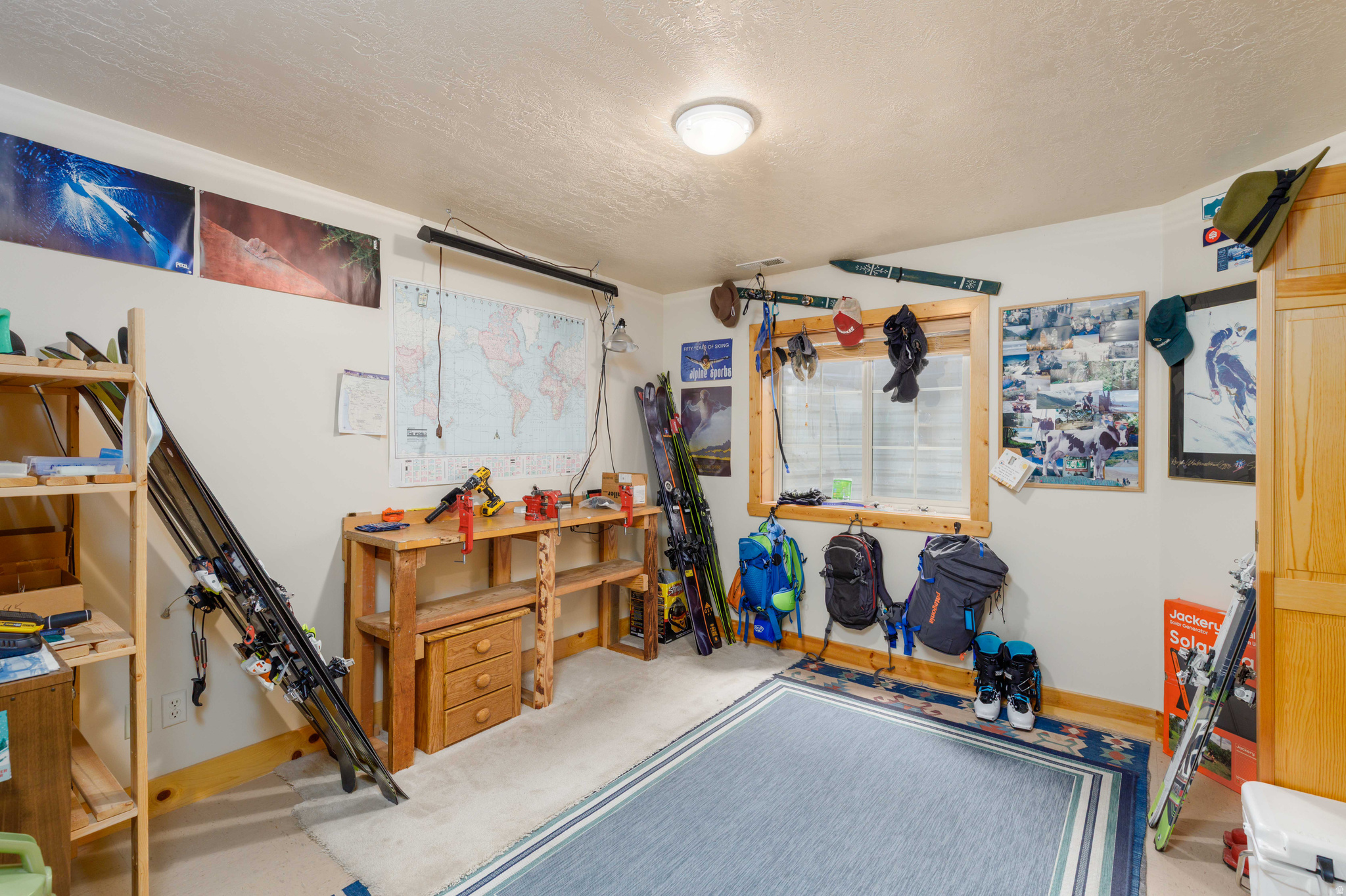 3448 N FULLER DR