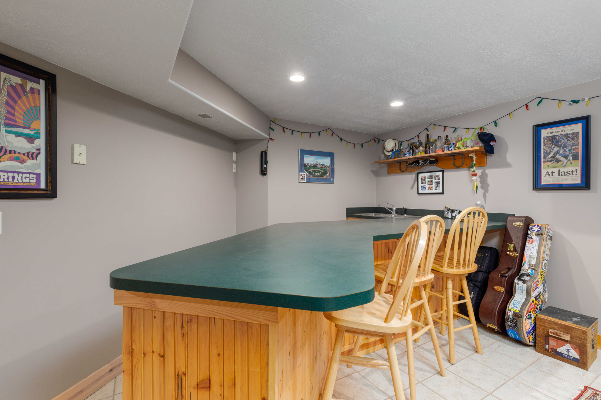 3448 N FULLER DR