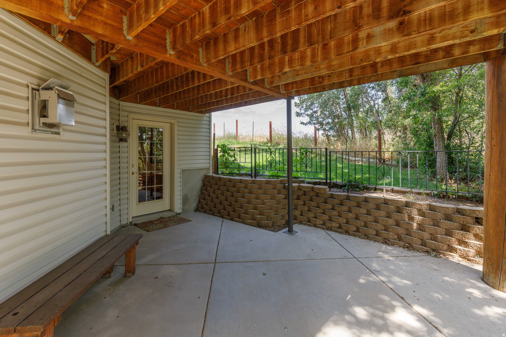 3448 N FULLER DR