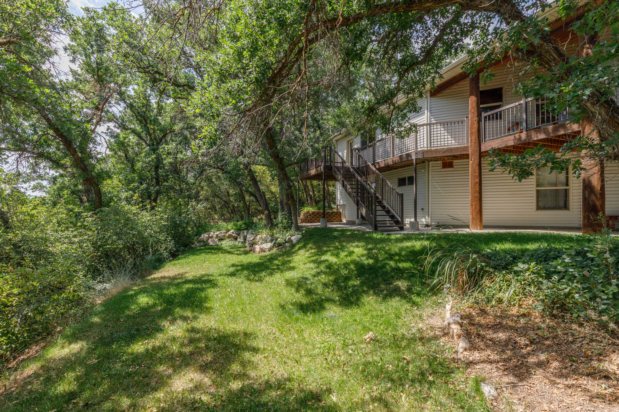 3448 N FULLER DR
