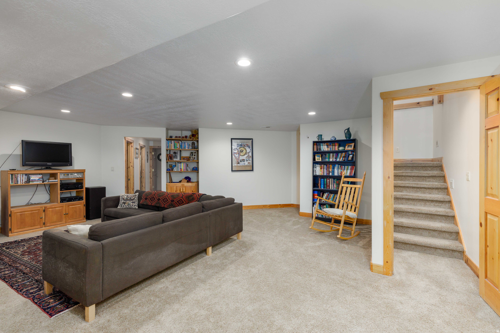 3448 N FULLER DR