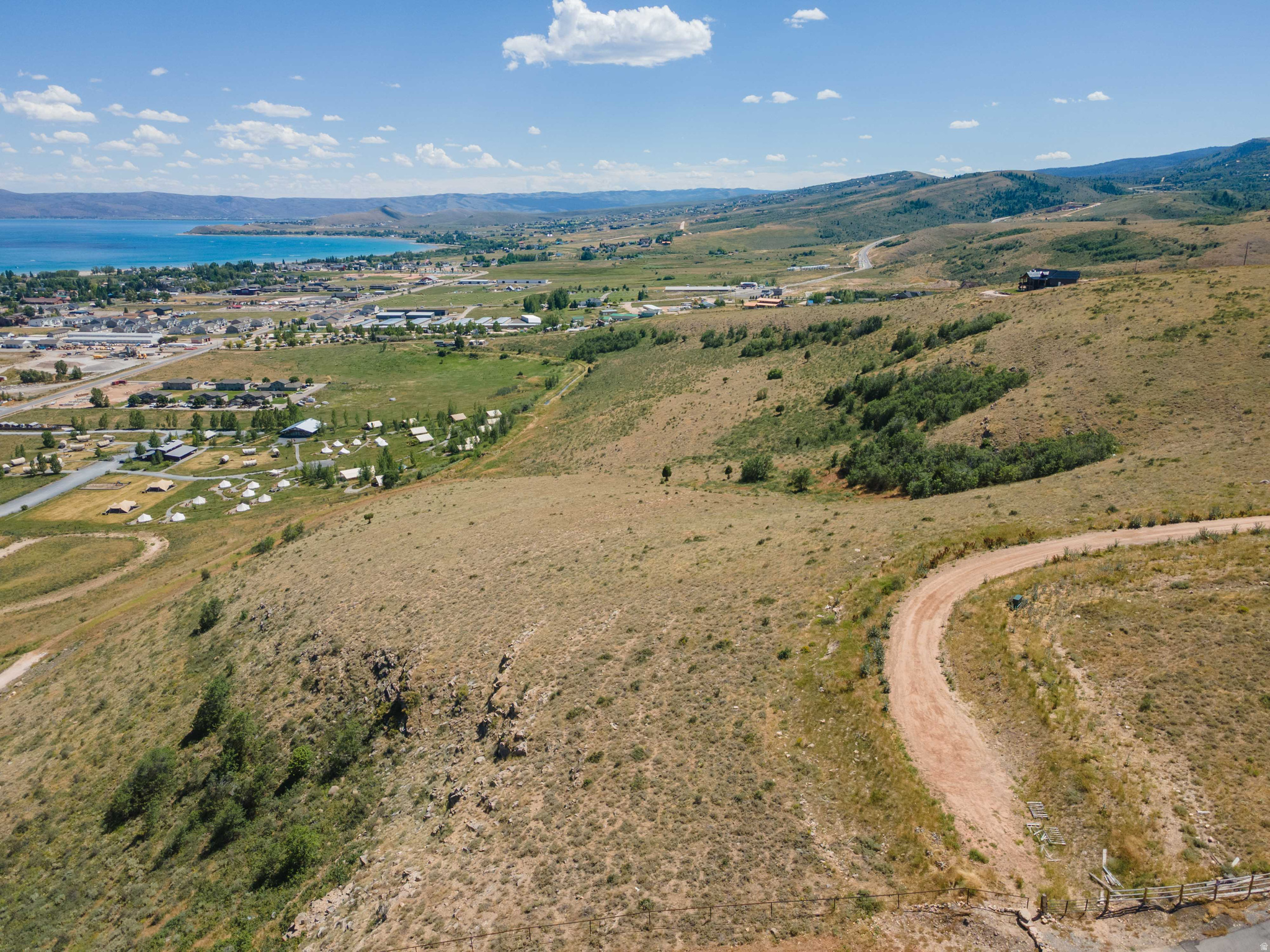 447 W ELK RIDGE RD