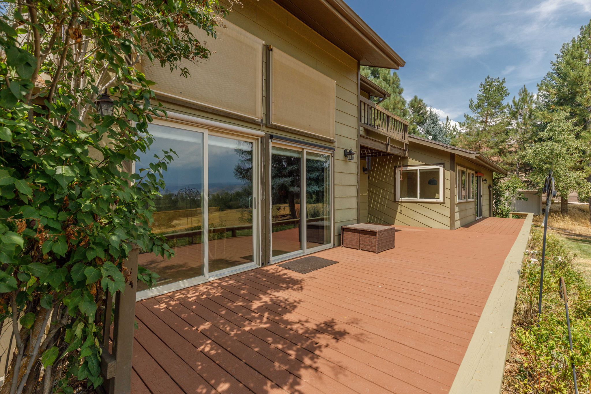 4573 E FULLER DR