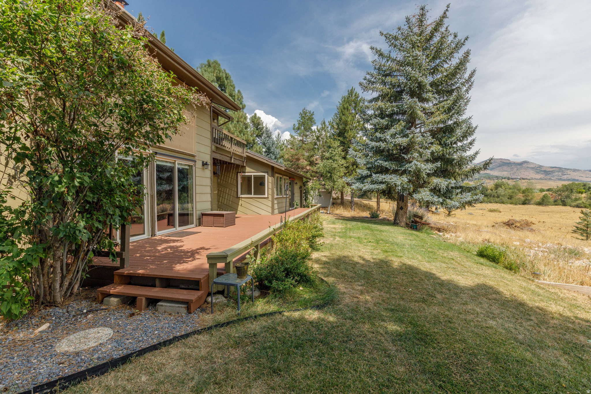 4573 E FULLER DR