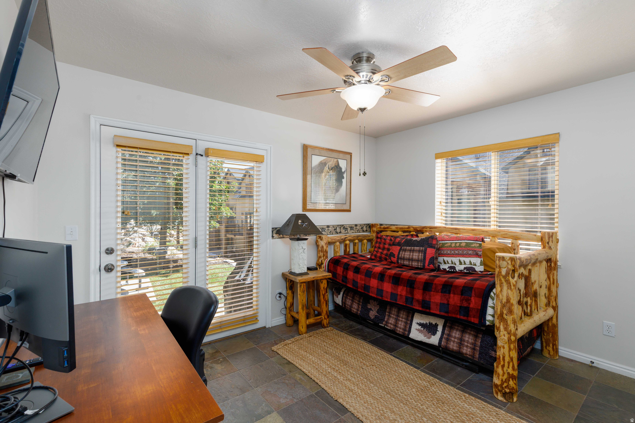 3562 N FOX RUN DR #403