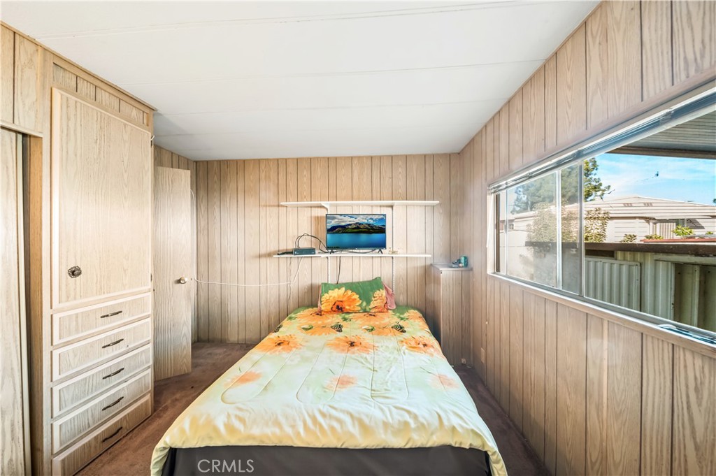 725 W Thornton Avenue 35