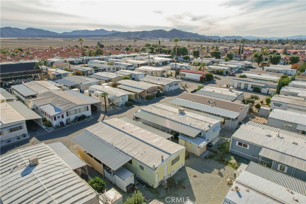 725 W Thornton Avenue 35