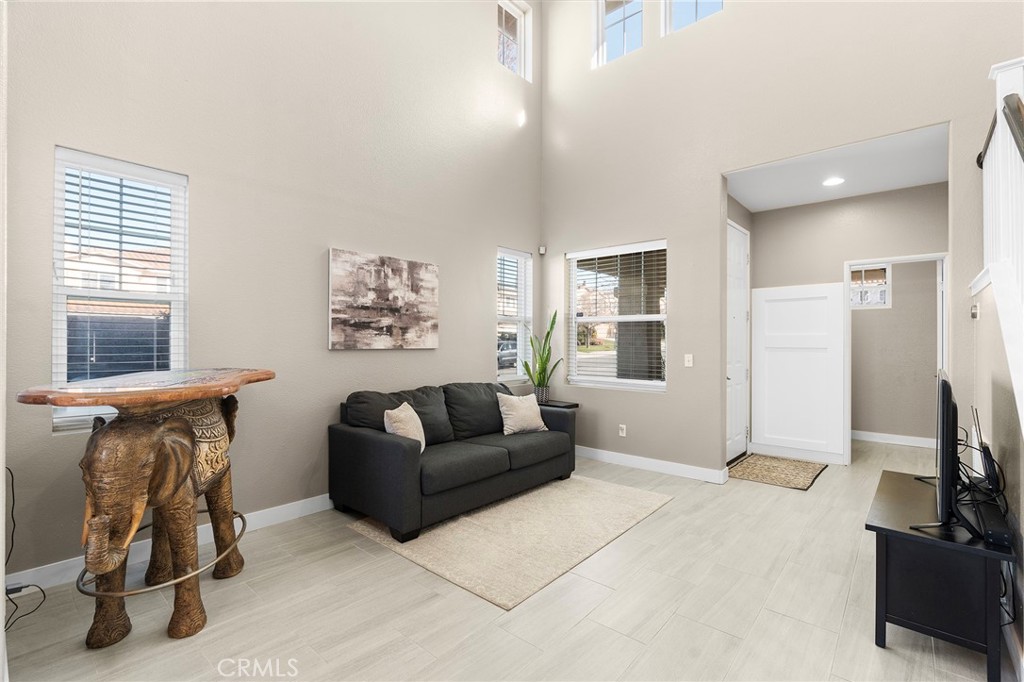 1739 Long Ridge Street