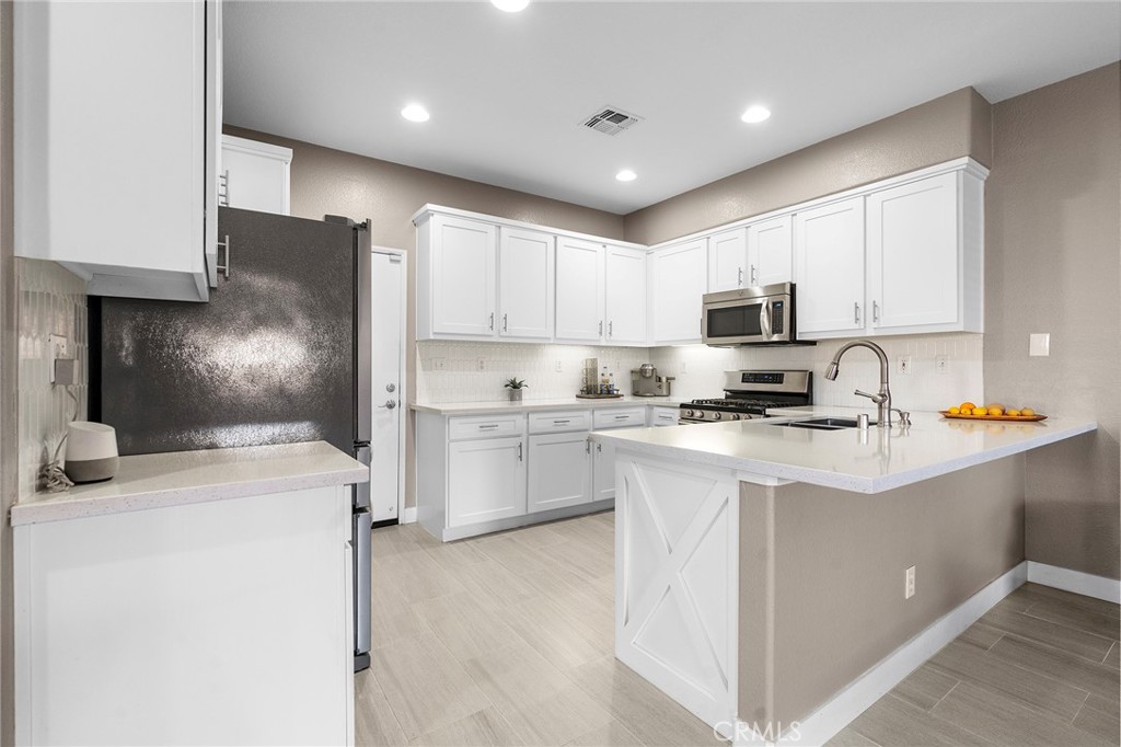 1739 Long Ridge Street