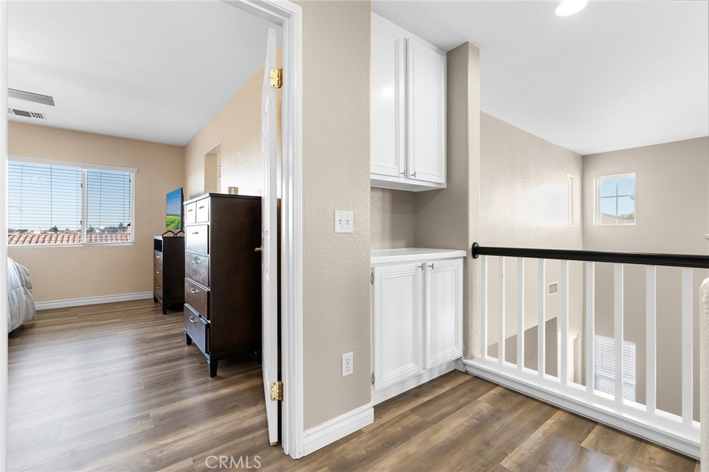 1739 Long Ridge Street