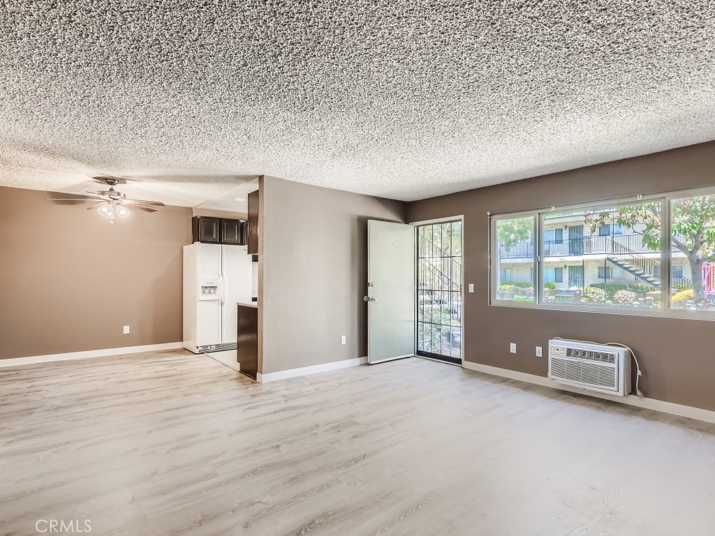 403 Emerald Avenue 6