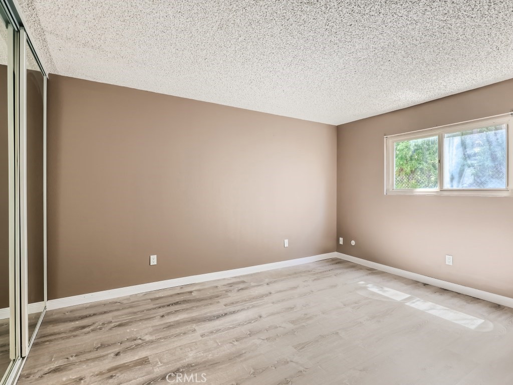 403 Emerald Avenue 6