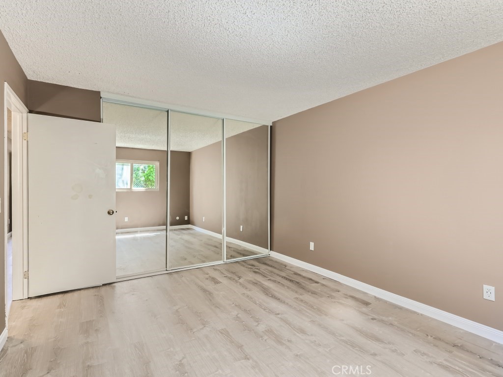 403 Emerald Avenue 6