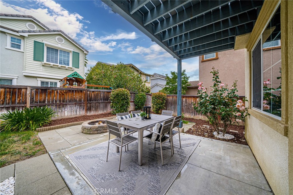 40059 Annapolis Drive