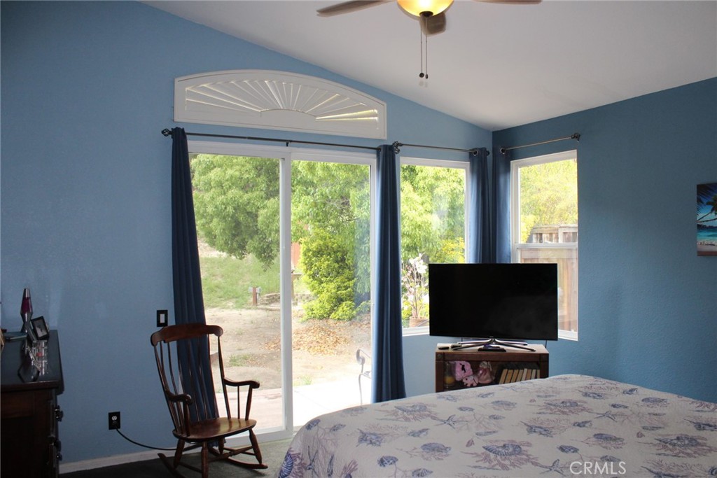 46044 Via La Colorada