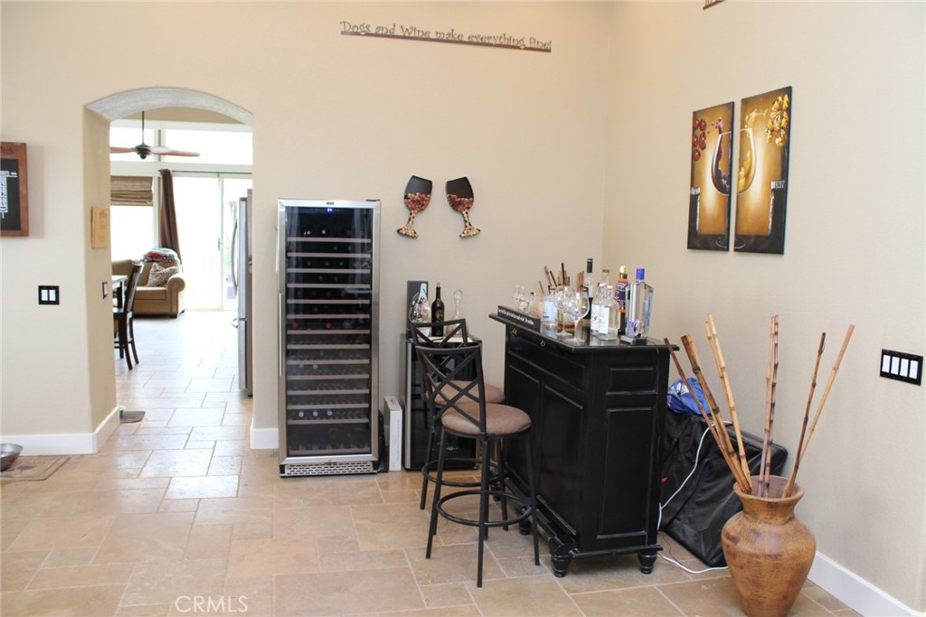 46044 Via La Colorada