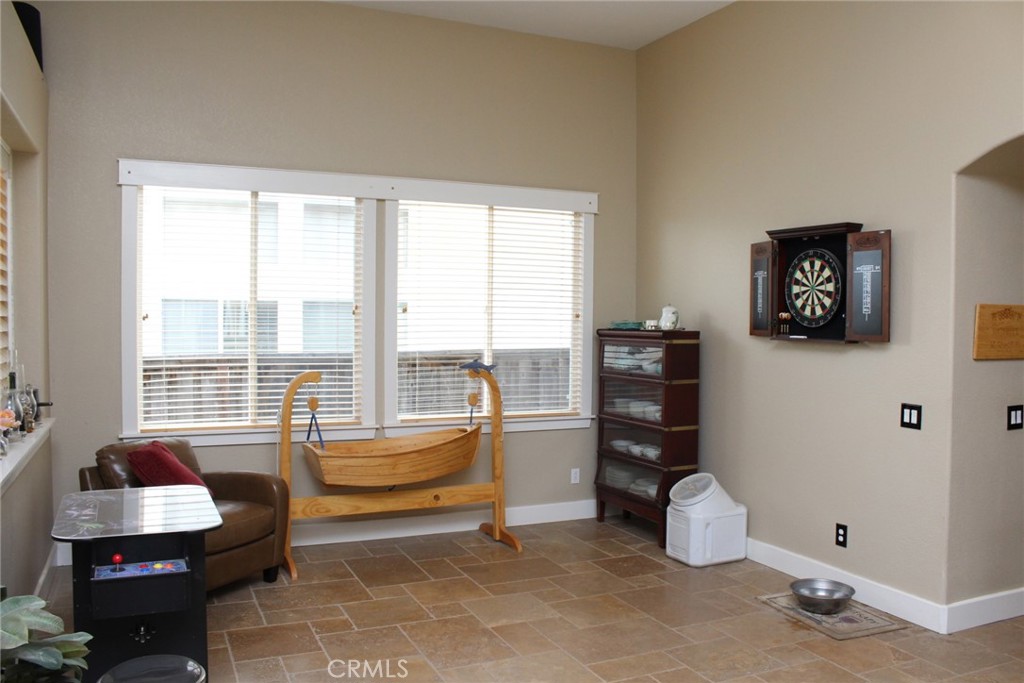 46044 Via La Colorada