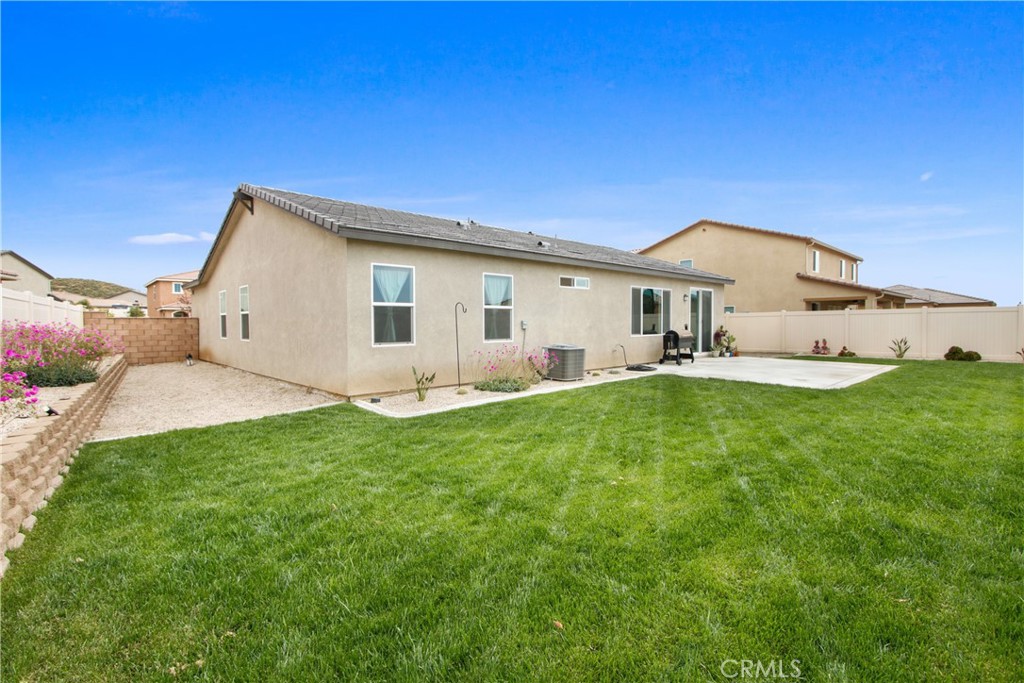 34563 Meadowside Lane