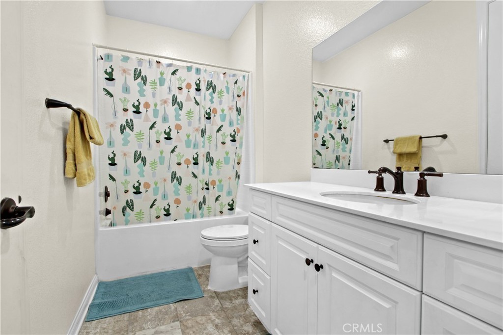 34563 Meadowside Lane