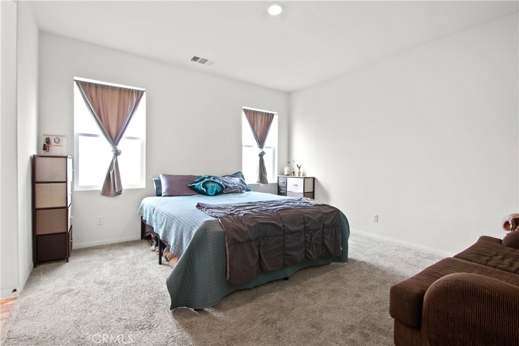 34563 Meadowside Lane