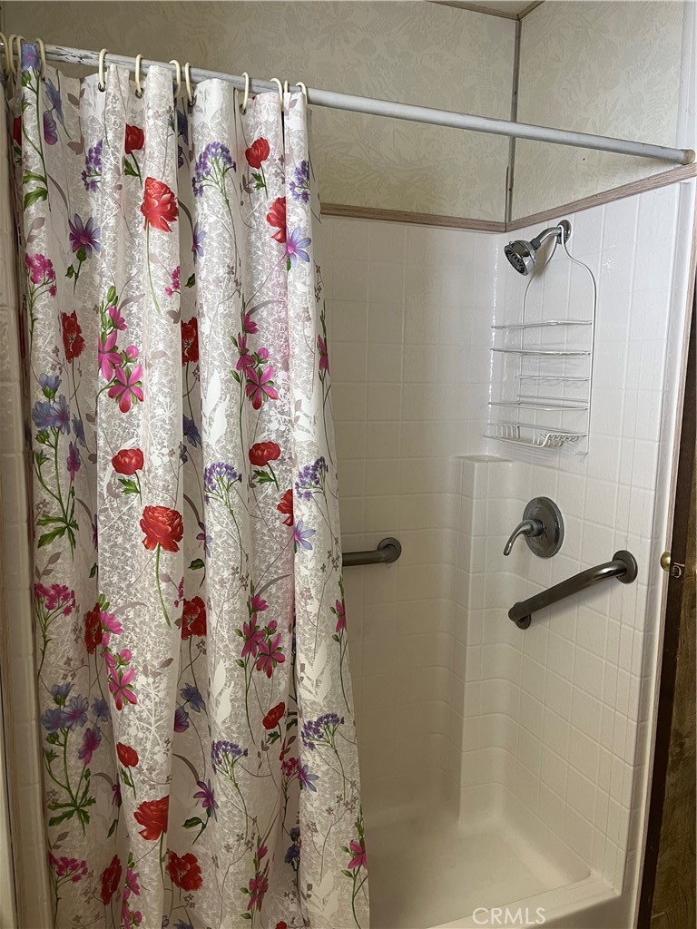 260 N Lyon Avenue 91