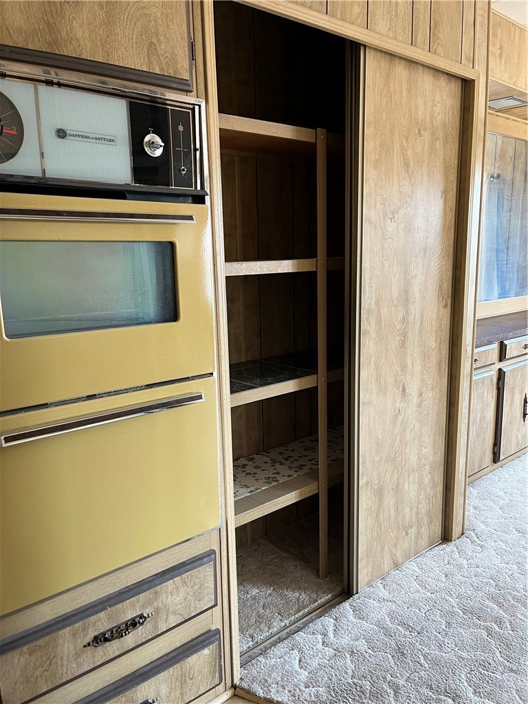 260 N Lyon Avenue 91