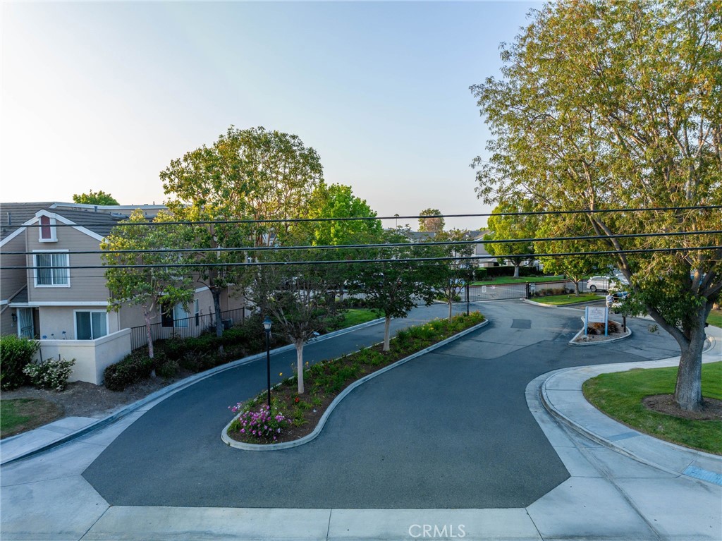 10490 E Briar Oaks Drive B