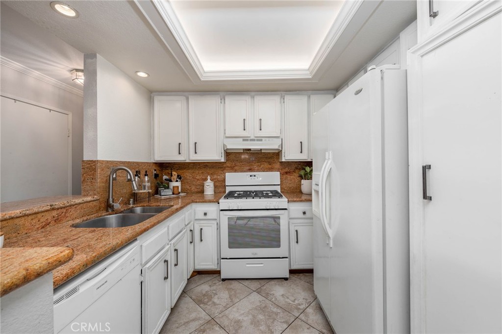 10490 E Briar Oaks Drive B