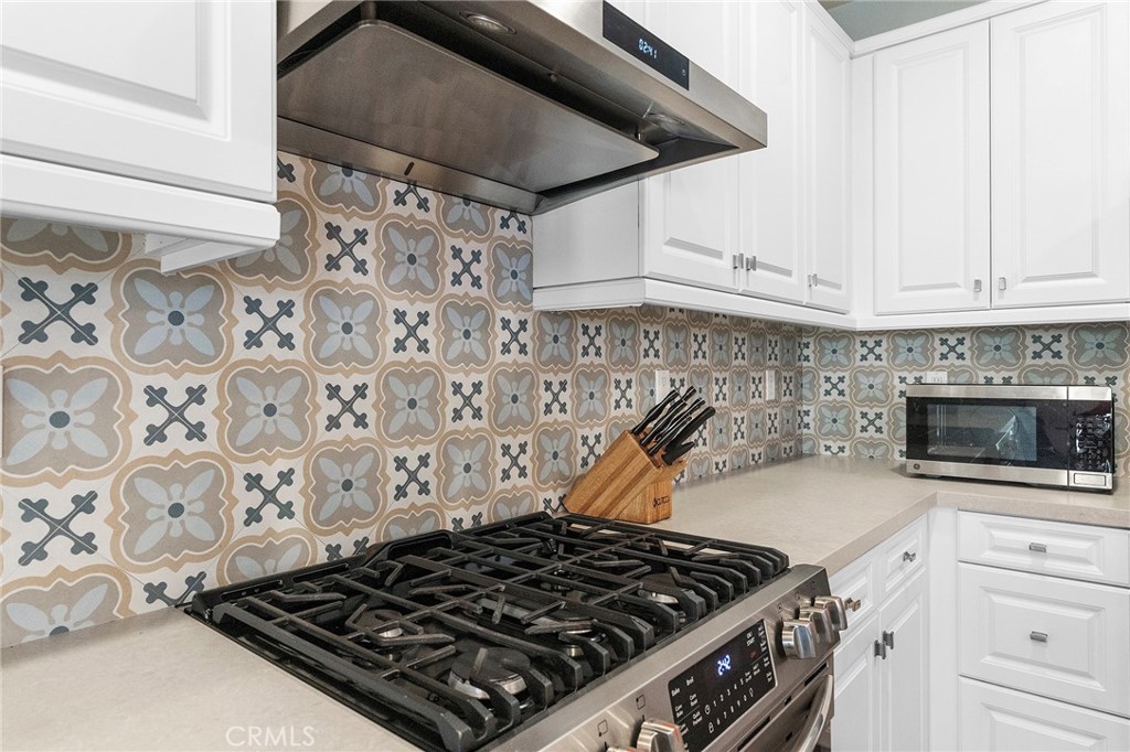 2057 White Alder Lane