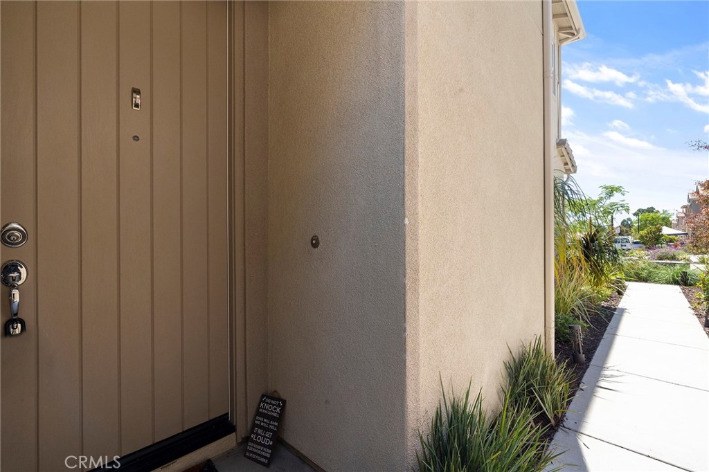 2057 White Alder Lane