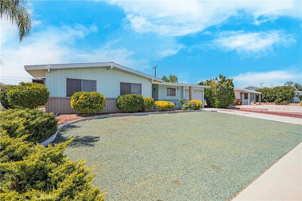 25865 Interlechen Drive