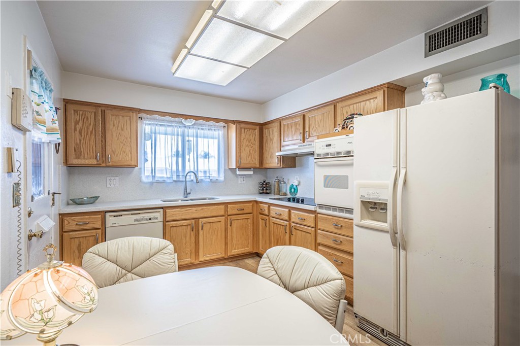 25865 Interlechen Drive