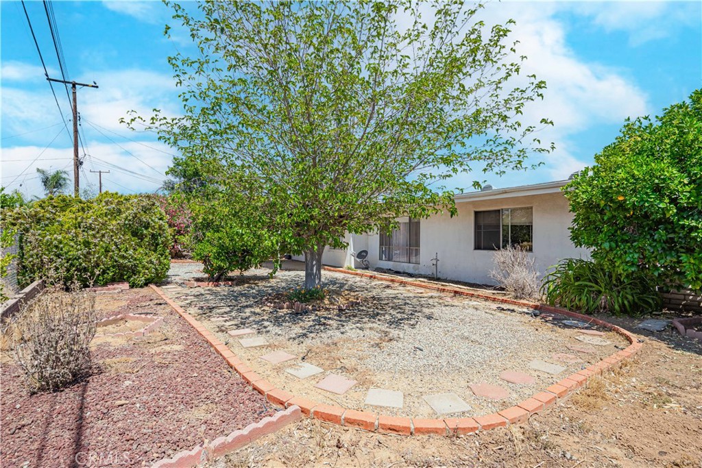 25865 Interlechen Drive