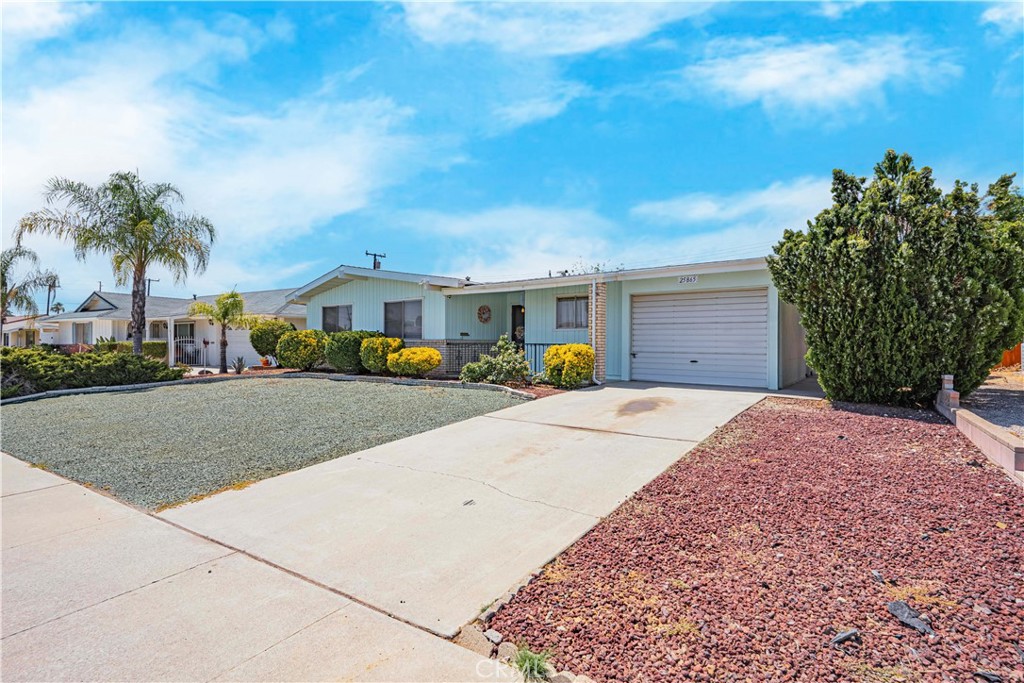 25865 Interlechen Drive