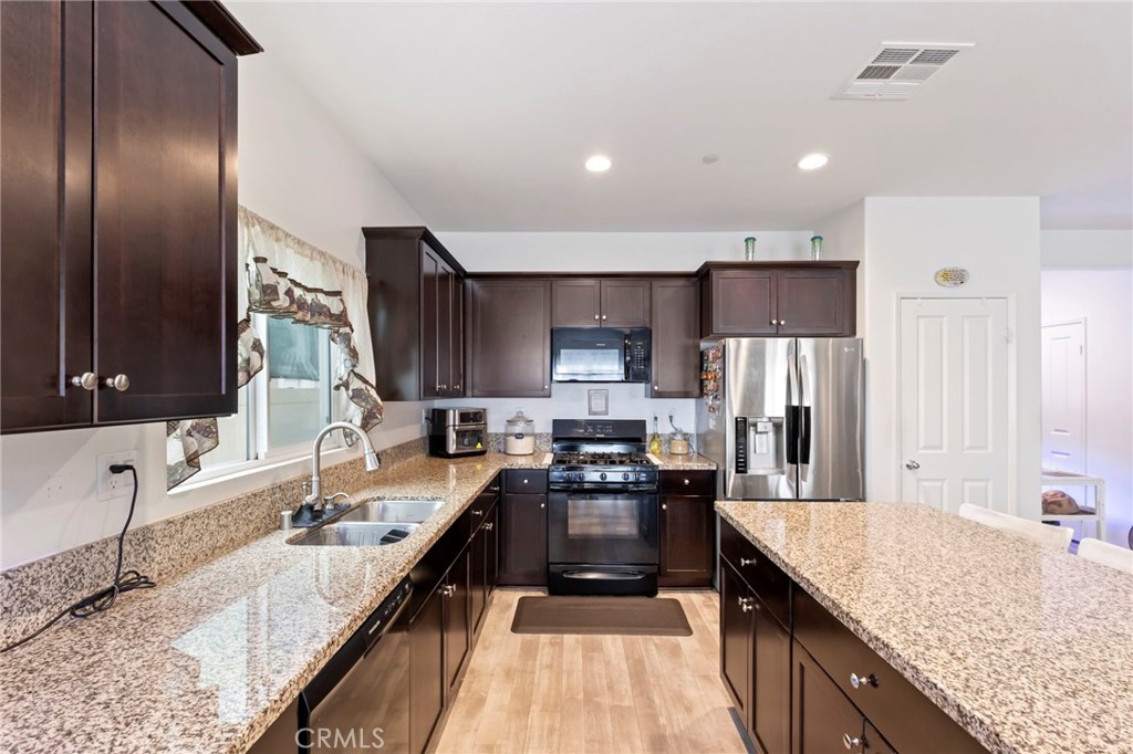 30121 Meadow Oaks Street